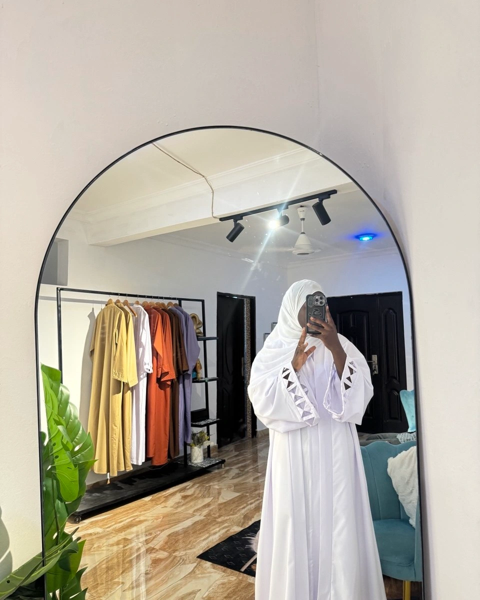 Signed Luxe community style